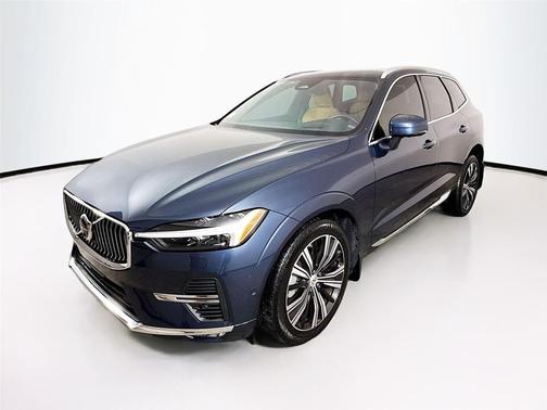 2022 Volvo XC60 B6 Inscription
