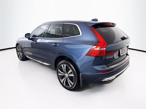 2022 Volvo XC60 B6 Inscription