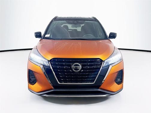 2021 Nissan Kicks SR