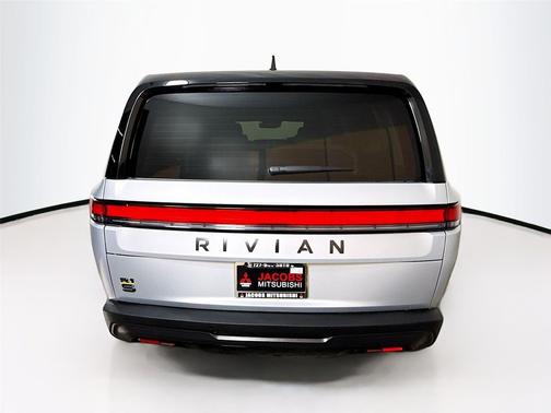 2025 Rivian R1S Premium Tri Motor Max Pack