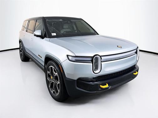 2025 Rivian R1S Premium Tri Motor Max Pack