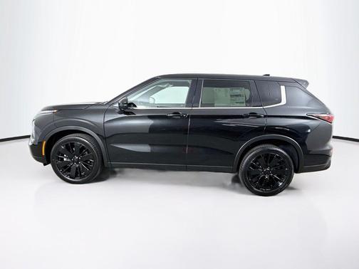 Black Diamond 2026 Mitsubishi Outlander SE