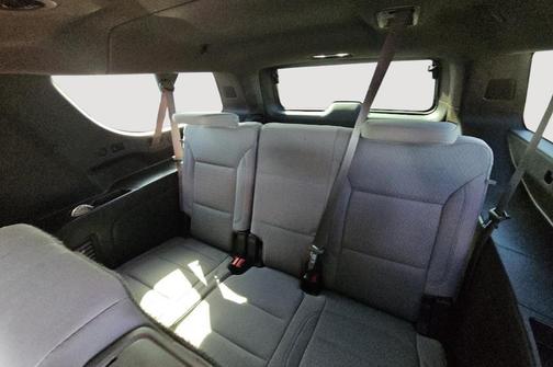 Dark Ash Metallic 2022 Chevrolet Suburban LS