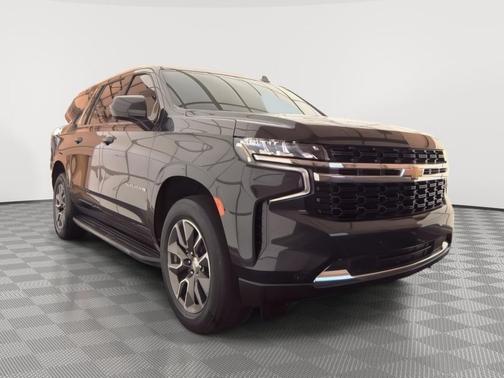 Dark Ash Metallic 2022 Chevrolet Suburban LS