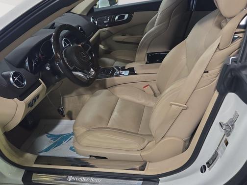 designo Diamond White Metallic 2019 Mercedes-Benz SL 550 SL 550