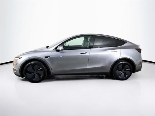 2026 Tesla Model Y Premium Rear-Wheel Drive