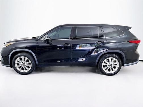 Midnight Black Metallic 2021 Toyota Highlander Platinum