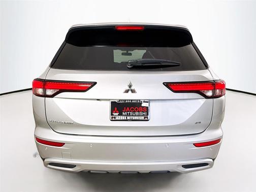 2024 Mitsubishi Outlander SE 2.5 2WD