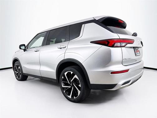 2024 Mitsubishi Outlander SE 2.5 2WD