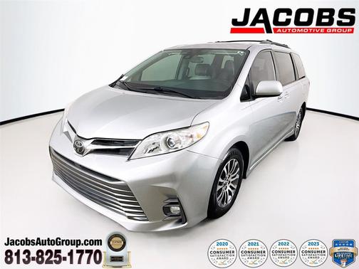 Celestial Silver Metallic 2020 Toyota Sienna XLE