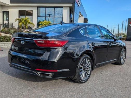 2017 Kia Cadenza Premium
