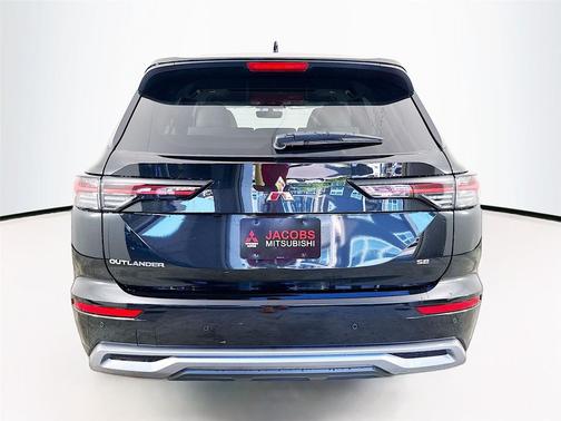 2025 Mitsubishi Outlander SE 2.5 2WD