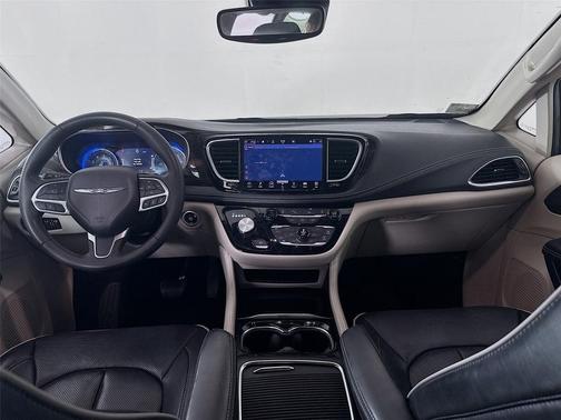 Ceramic Gray Clearcoat 2023 Chrysler Pacifica Limited