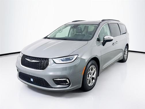 Ceramic Gray Clearcoat 2023 Chrysler Pacifica Limited