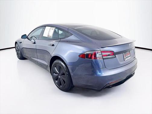 2022 Tesla Model S Plaid