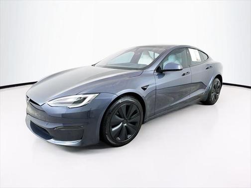 2022 Tesla Model S Plaid