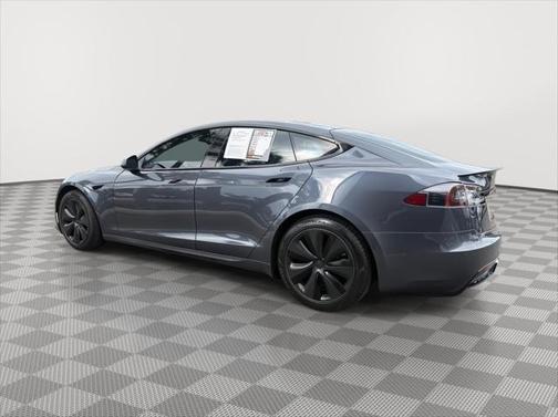 2022 Tesla Model S Plaid