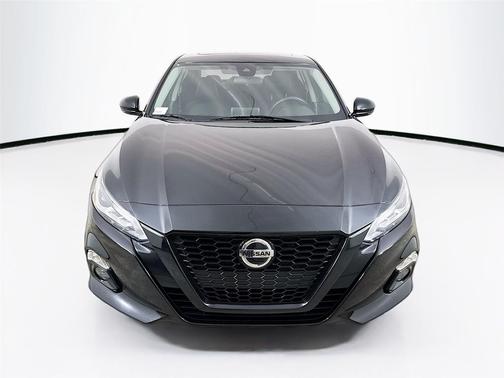 2022 Nissan Altima SR FWD