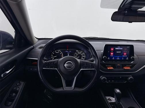 2022 Nissan Altima SR FWD
