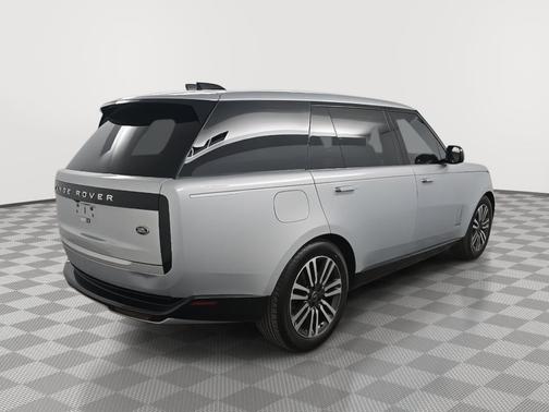 Hakuba Silver Metallic 2023 Land Rover Range Rover Autobiography