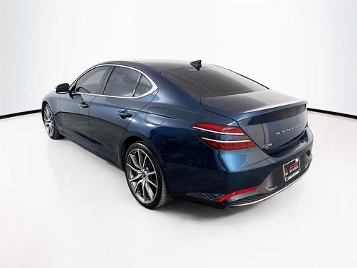 2022 Genesis G70 2.0T AWD