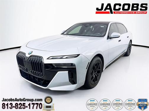 Brooklyn Grey Metallic 2023 BMW 740 i