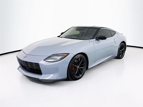 Boulder Gray Pearl/Super Black 2026 Nissan Z Performance