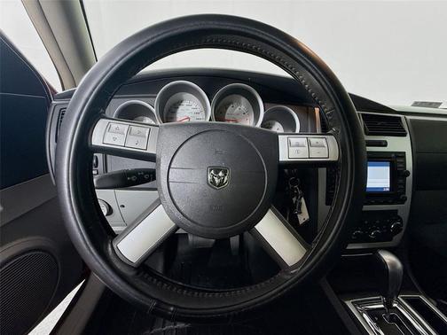 Inferno Red Crystal Pearlcoat 2006 Dodge Magnum SRT8