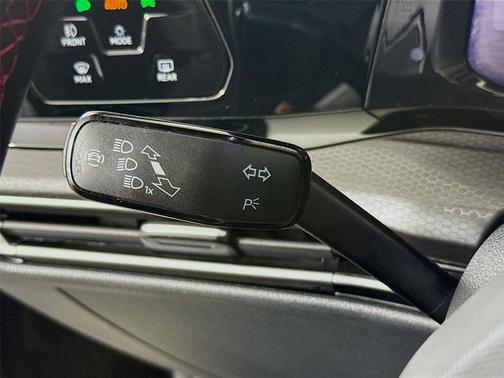 Deep Black Pearl 2024 Volkswagen Golf GTI 2.0T S DSG