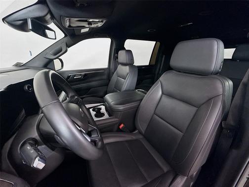 2025 Chevrolet Suburban 4WD Z71