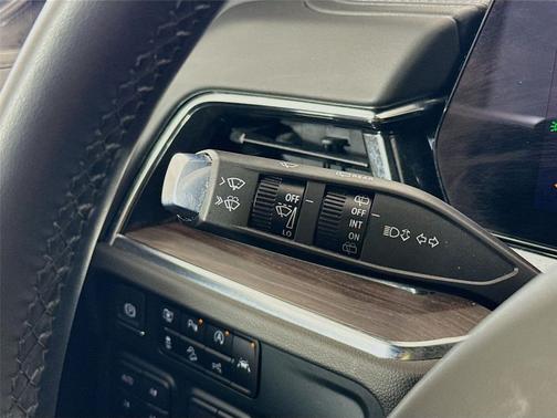 2025 Chevrolet Suburban 4WD Z71