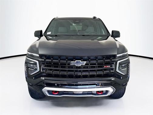 2025 Chevrolet Suburban 4WD Z71