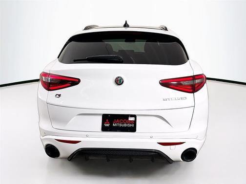 2022 Alfa Romeo Stelvio Ti