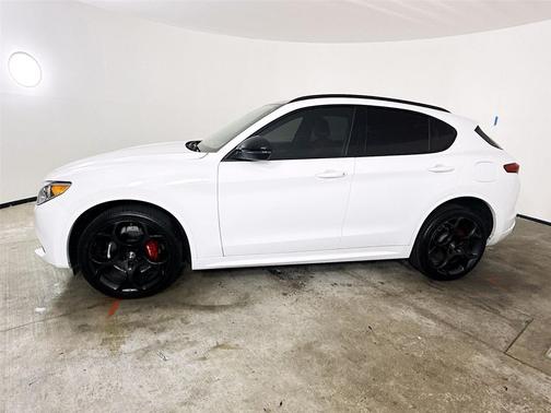 2022 Alfa Romeo Stelvio Ti
