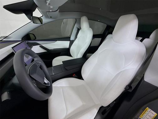 2026 Tesla Model Y Premium Rear-Wheel Drive