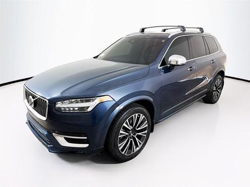 2021 Volvo XC90 T6 Momentum