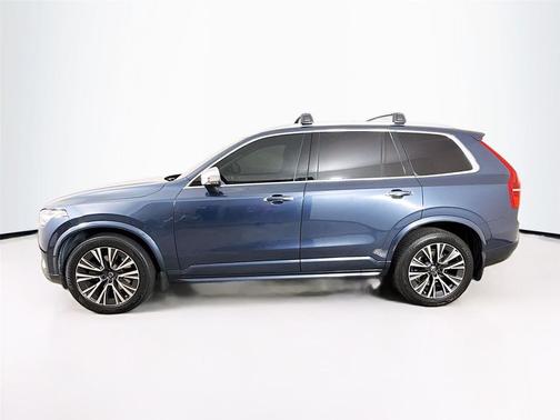 2021 Volvo XC90 T6 Momentum