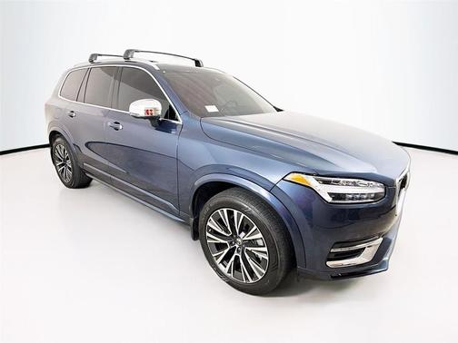 2021 Volvo XC90 T6 Momentum