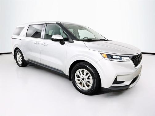 2022 Kia Carnival LXS