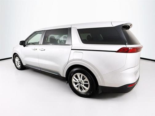 2022 Kia Carnival LXS