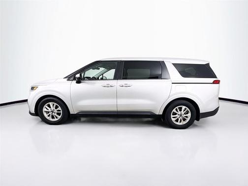 2022 Kia Carnival LXS