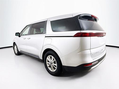 2022 Kia Carnival LXS