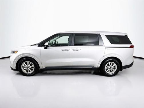 2022 Kia Carnival LXS