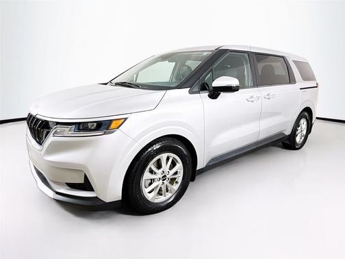 2022 Kia Carnival LXS