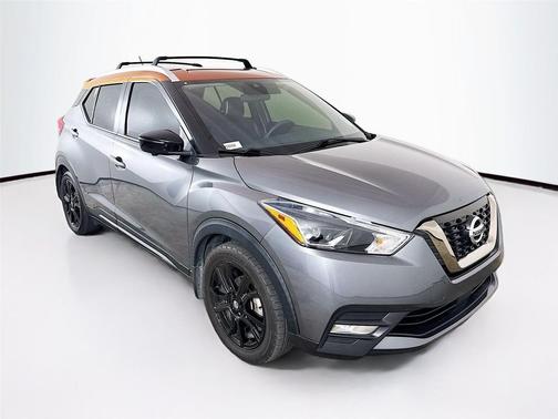 2020 Nissan Kicks SR