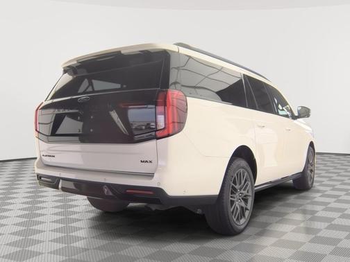 Star White Metallic Tri-Coat 2025 Ford Expedition Max Platinum