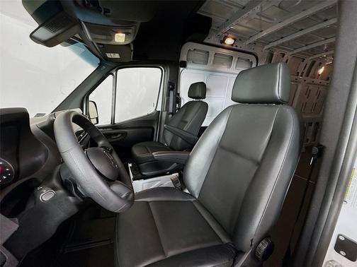 2025 Mercedes-Benz Sprinter 2500 High Roof