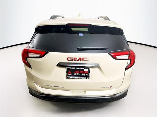 2023 GMC Terrain AWD AT4