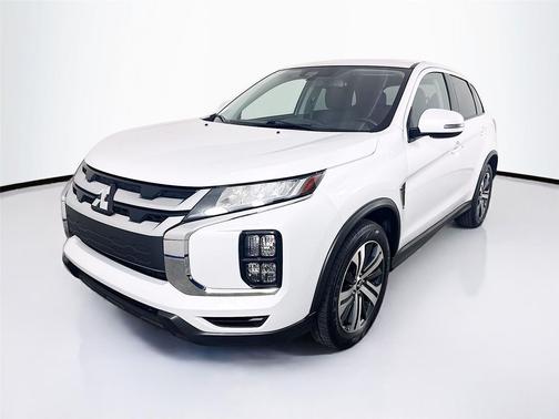 White Diamond 2024 Mitsubishi Outlander Sport SE