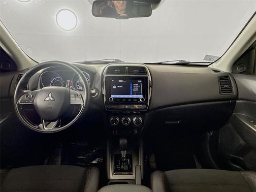 White Diamond 2024 Mitsubishi Outlander Sport SE